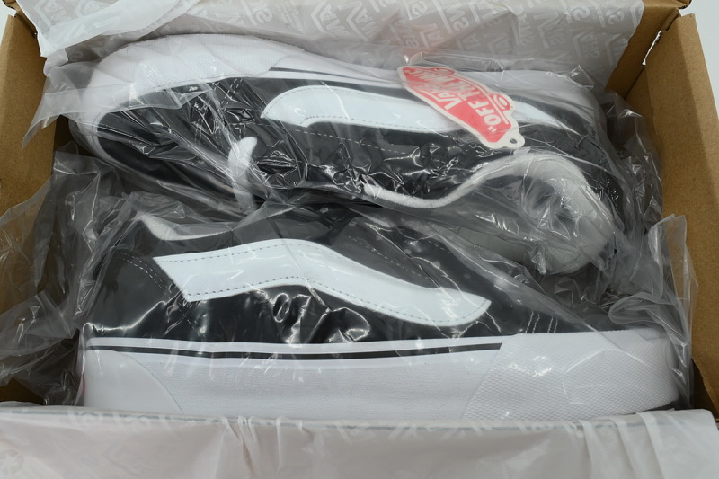 【AB6X7】面包经典黑 万斯 经典低帮时尚板鞋 VN0009QC6BT Vans Knu-Skool 'Black White'