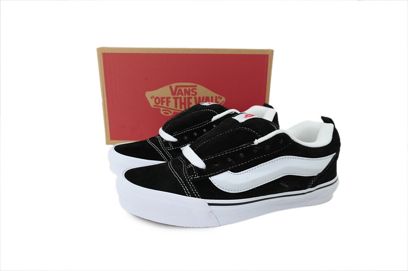 【AB6X7】面包经典黑 万斯 经典低帮时尚板鞋 VN0009QC6BT Vans Knu-Skool 'Black White'
