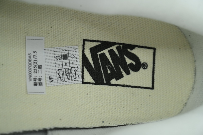 【AB6X7】面包经典黑 万斯 经典低帮时尚板鞋 VN0009QC6BT Vans Knu-Skool 'Black White'