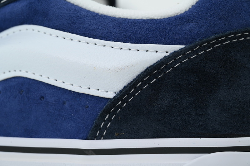 【AB6X7】面包蓝白条 万斯 经典低帮时尚板鞋 VN0009QC6BP Vans Knu-Skool 'Navy White'