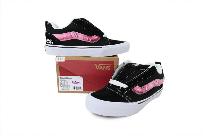 【AB6X7】面包水蜜桃 万斯 经典低帮时尚板鞋 VN0009QCB9P Peaches x Vans Knu-Skool 'Black Pink'