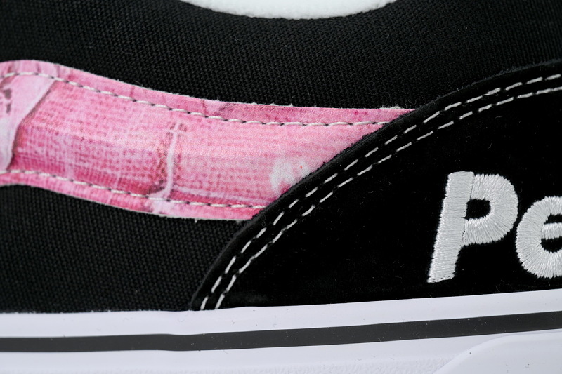 【AB6X7】面包水蜜桃 万斯 经典低帮时尚板鞋 VN0009QCB9P Peaches x Vans Knu-Skool 'Black Pink'
