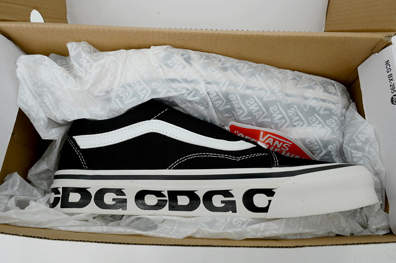 【AB5X7】CDG黑色 万斯 经典低帮时尚板鞋 VN0A4P3X60E Comme des Garçons x Vans OG Old Skool LX 'Sidewall'