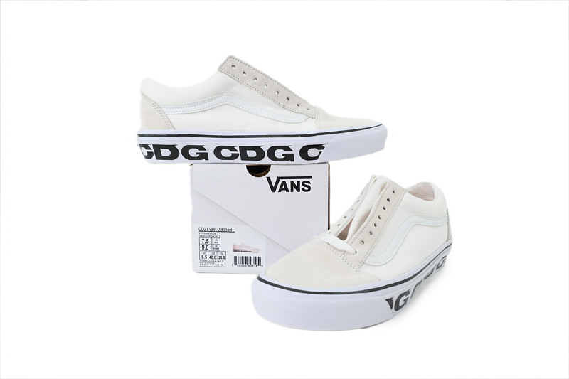 【AB5X7】CDG白色 万斯 经典低帮时尚板鞋 VN0A4P3XQLZ Comme des Garçons x Vans OG Old Skool LX 'Sidewall - White'