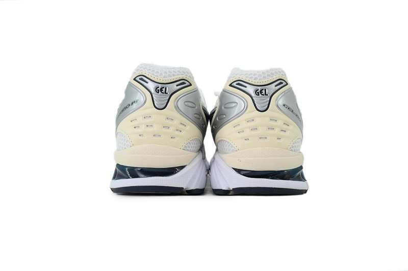 【BA3M5】白黑银 亚瑟士 复古时尚跑步鞋 1202A056-109 ASICS Wmns Gel Kayano 14 'White Midnight'