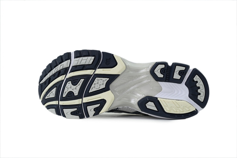 【BA3M5】白黑银 亚瑟士 复古时尚跑步鞋 1202A056-109 ASICS Wmns Gel Kayano 14 'White Midnight'
