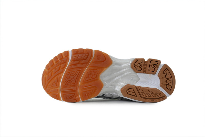 【BA3M5】白色 亚瑟士 复古时尚跑步鞋 1203A727-100 A.P.C. x ASICS Gel Kayano 14 'White Pure Silver'