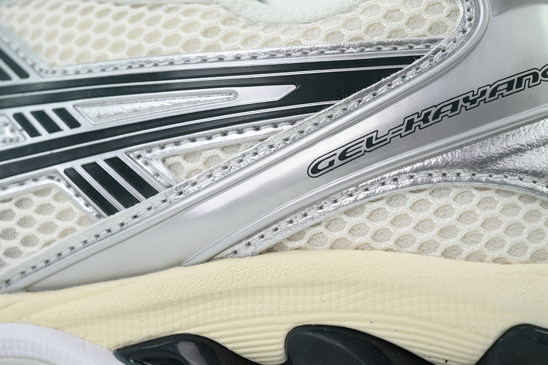 【BA3M5】银米黑 亚瑟士 复古时尚跑步鞋 1203A566-100 Kith x ASICS Gel Kayano 14 'Cream Scarab' 2024