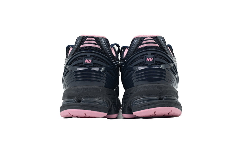 yupoo_403506_4b43096c.jpg 【BA7CE】黑粉RCU 1906R系列复古时尚 U1906RCU 1906R 'Pink Taffy'