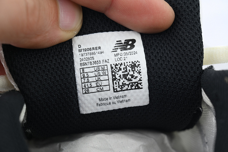 【BA7CE】黑白RER 1906R系列复古时尚  M1906RER  1906R 'Silver Metallic Black'