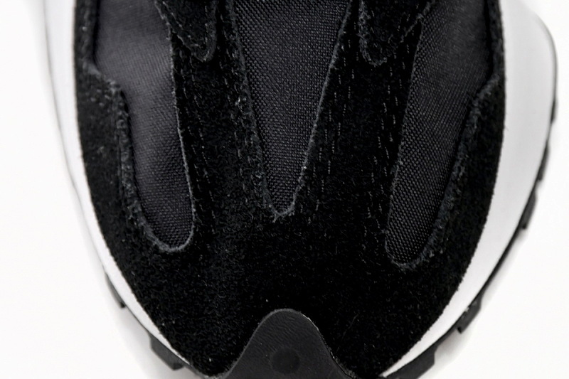【AA3CE】黑白CPG 新百伦327系列跑鞋 MS327CPG New Balance 327 Black & White