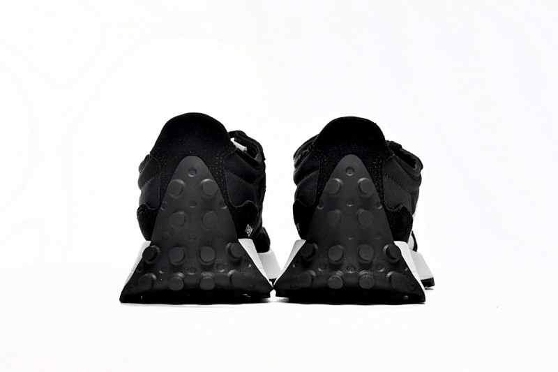 【AA3CE】黑白CPG 新百伦327系列跑鞋 MS327CPG New Balance 327 Black & White