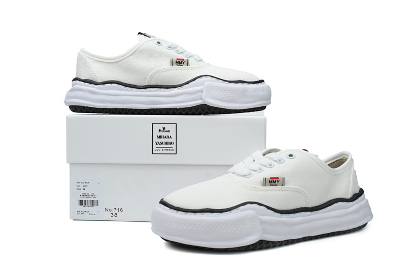 yupoo_411471_fce53df3.jpg 【BA9LC】716白黑 三原康裕低帮时尚板鞋 NO.716 MIHARA YASUHIRO White Black