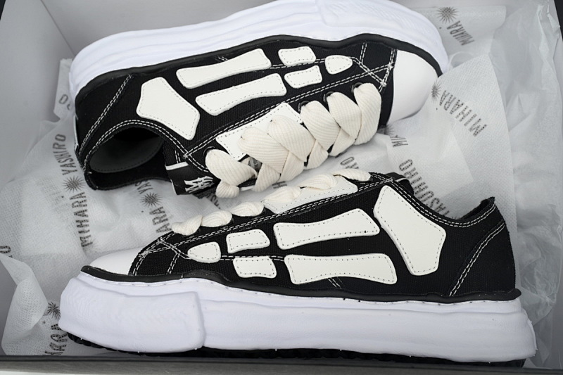 【DA5AP】骨头联名黑 三原康裕低帮时尚帆布板鞋 AMFOSR1076-001 Maison Mihara Yasuhiro x AMIRI Skel-Top Low Black