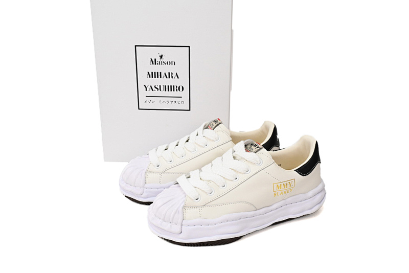 yupoo_412039_4f796e01.jpg 【BA9LC】702白黑金 三原康裕低帮时尚板鞋 NO.702 MIHARA YASUHIRO White And White Black Gold