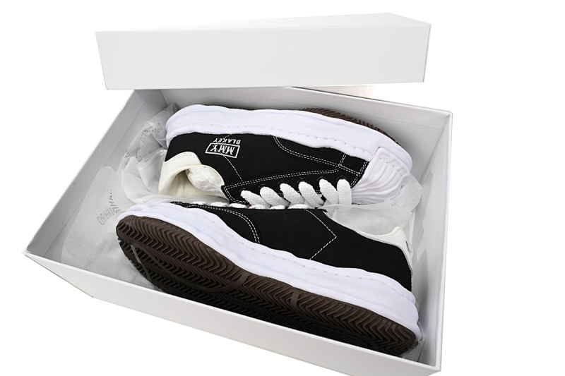 【BA9LC】762白黑底 三原康裕低帮时尚板鞋 NO.762 MIHARA YASUHIRO White And Black Background